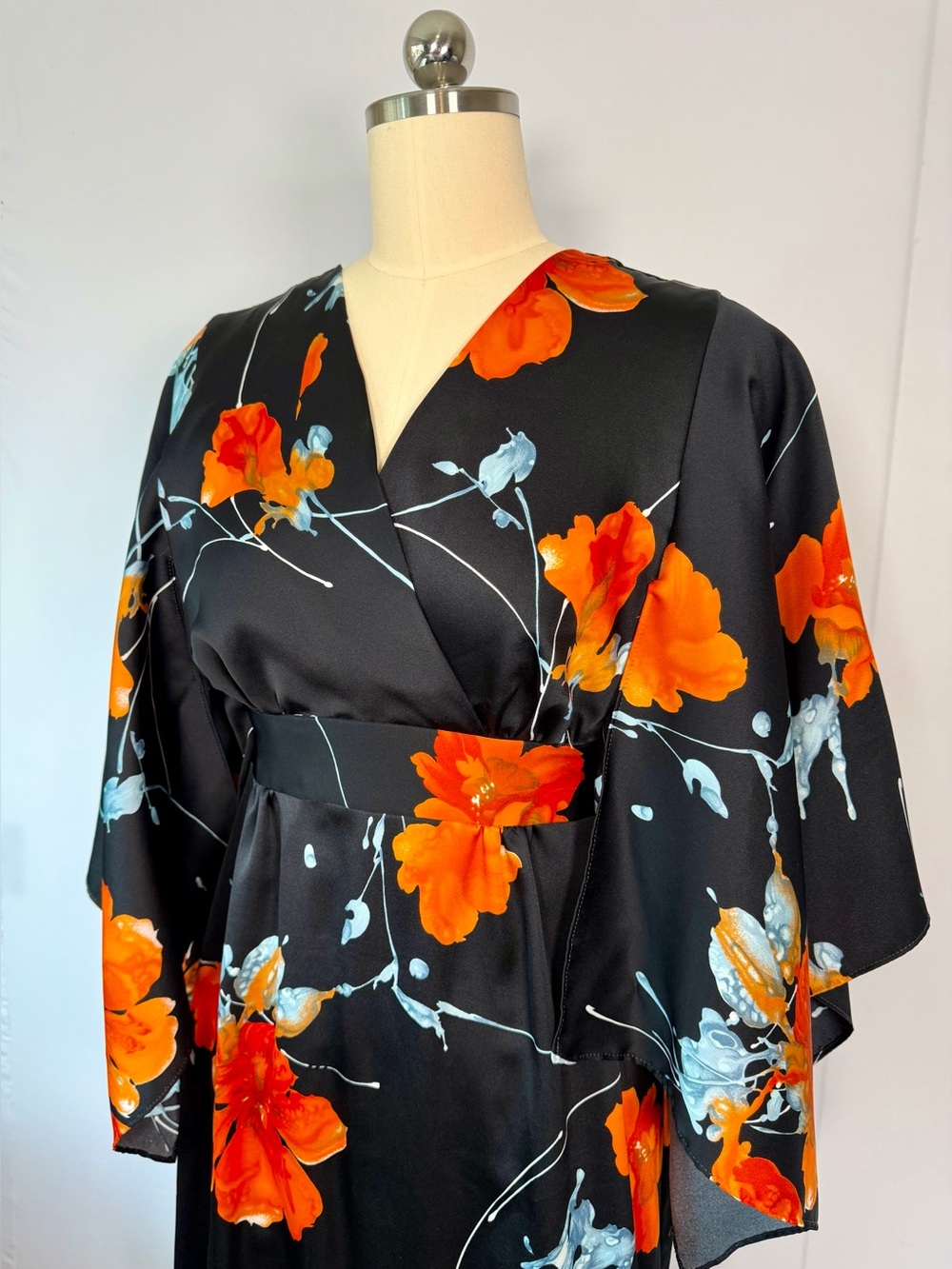 Vintage 1970s Royal Palm Hawaiian Kimono Floral Dress - Size 8/10